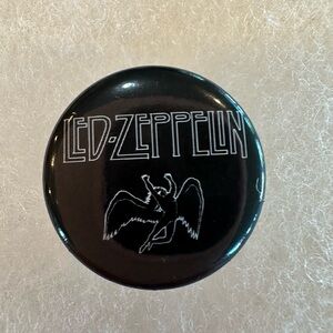 Led Zeppelin Black Button Pin